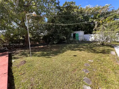 9950 SW 35th Terrace Miami FL 33165