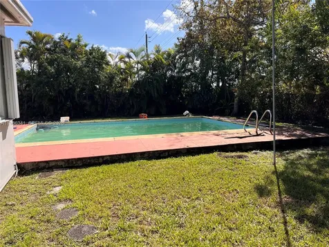 9950 SW 35th Terrace Miami FL 33165