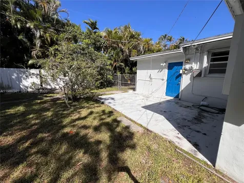 9950 SW 35th Terrace Miami FL 33165