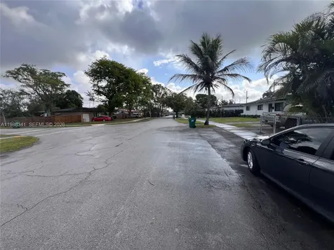 9950 SW 35th Terrace Miami FL 33165