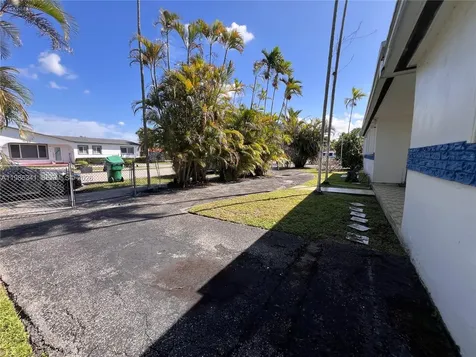 9950 SW 35th Terrace Miami FL 33165