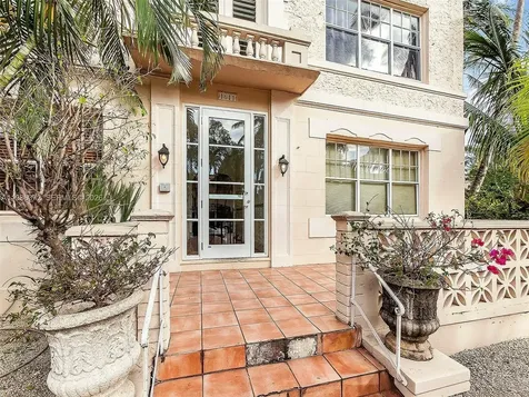 1611 Michigan Avenue Miami Beach FL 33139