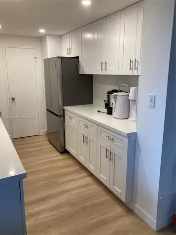 5401 Collins Avenue Miami Beach FL 33140