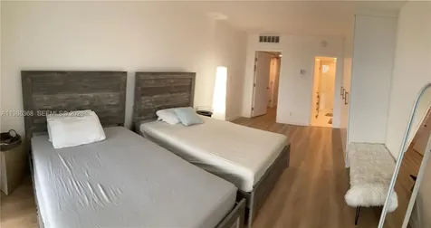 5401 Collins Avenue Miami Beach FL 33140