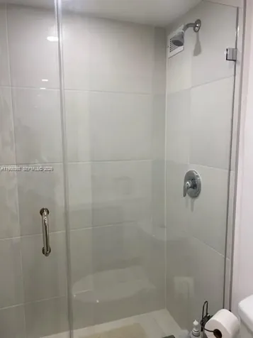 5401 Collins Avenue Miami Beach FL 33140