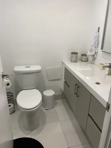 5401 Collins Avenue Miami Beach FL 33140