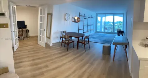 5401 Collins Avenue Miami Beach FL 33140