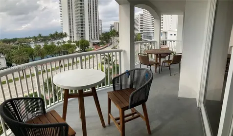 5401 Collins Avenue Miami Beach FL 33140