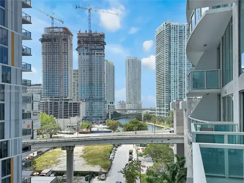 41 SE 5th Street Miami FL 33131
