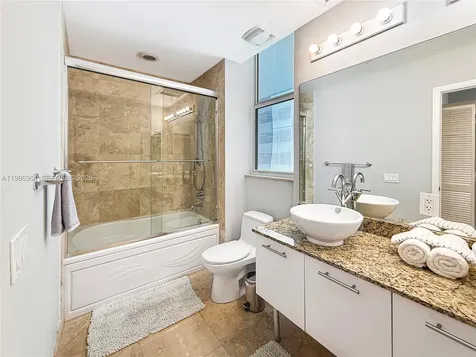41 SE 5th Street Miami FL 33131