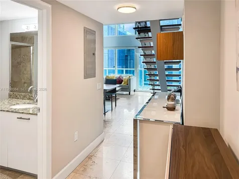 41 SE 5th Street Miami FL 33131
