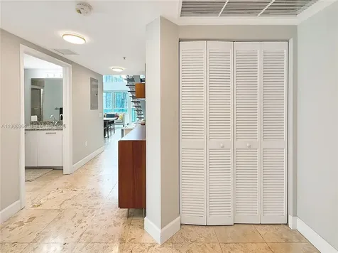 41 SE 5th Street Miami FL 33131