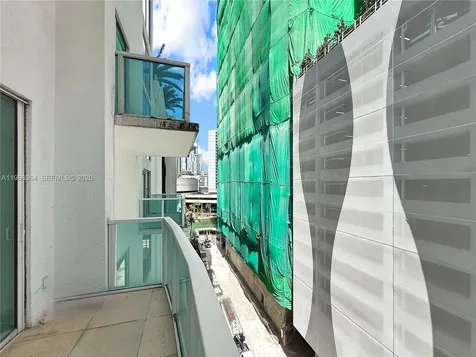 41 SE 5th Street Miami FL 33131