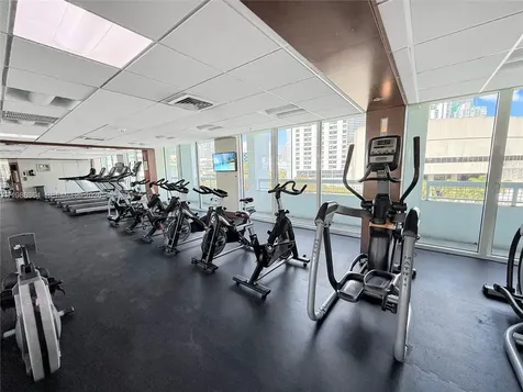 41 SE 5th Street Miami FL 33131