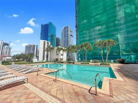 41 SE 5th Street Miami FL 33131