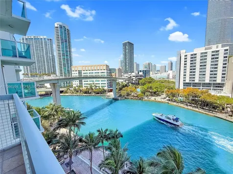 41 SE 5th Street Miami FL 33131