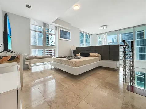 41 SE 5th Street Miami FL 33131
