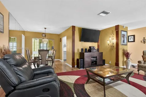 6719 NW 70th Court Tamarac FL 33321