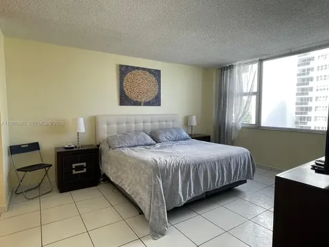 3180 S Ocean Drive Hallandale Beach FL 33009