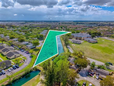 139XX SW 272 Street Naranja FL 33032