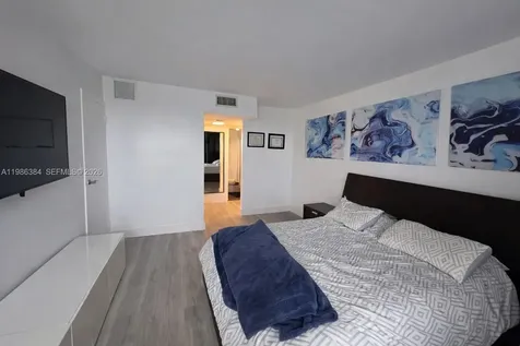 3675 N Country Club Drive Aventura FL 33180