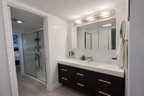 3675 N Country Club Drive Aventura FL 33180