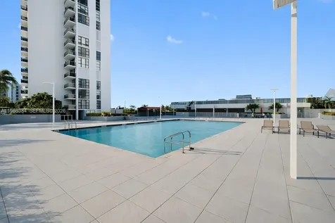 3675 N Country Club Drive Aventura FL 33180