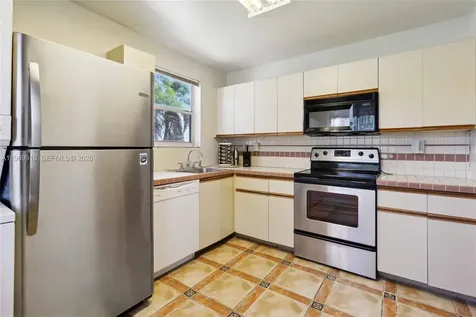 1250 SW 113th Terrace Pembroke Pines FL 33025