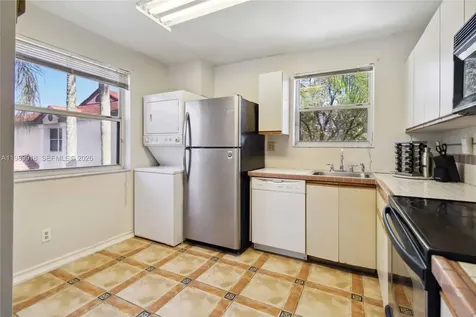 1250 SW 113th Terrace Pembroke Pines FL 33025
