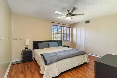 1250 SW 113th Terrace Pembroke Pines FL 33025