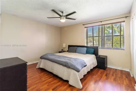 1250 SW 113th Terrace Pembroke Pines FL 33025