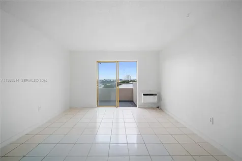 7904 West Drive North Bay Village FL 33141