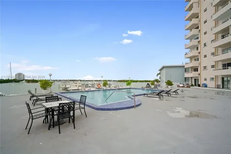 7904 West Drive North Bay Village FL 33141