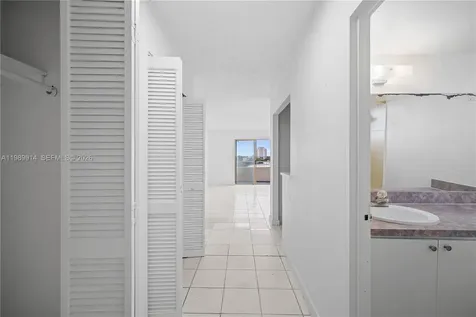 7904 West Drive North Bay Village FL 33141