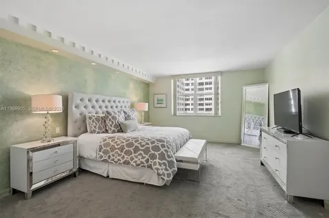 5001 Collins Avenue Miami Beach FL 33140