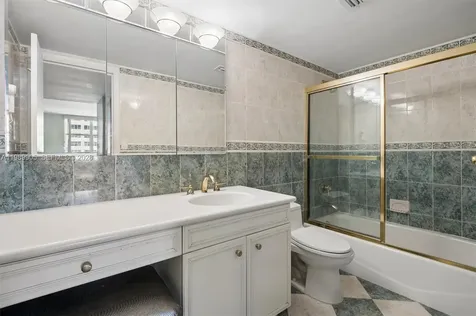 5001 Collins Avenue Miami Beach FL 33140