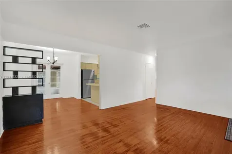 221 NE 48th Terrace Miami FL 33137