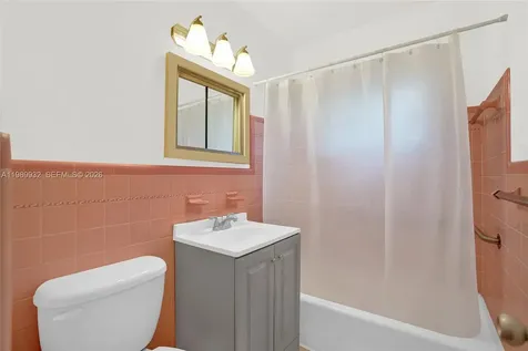 221 NE 48th Terrace Miami FL 33137