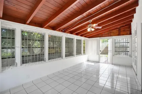 221 NE 48th Terrace Miami FL 33137