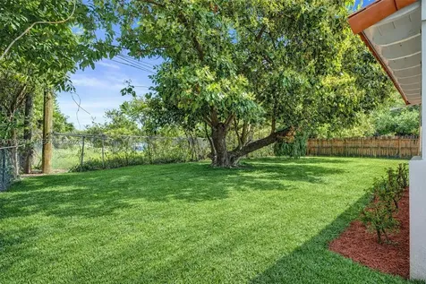 221 NE 48th Terrace Miami FL 33137