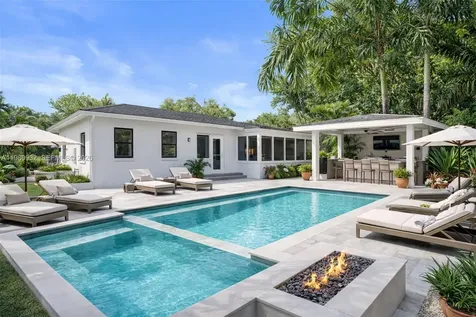221 NE 48th Terrace Miami FL 33137