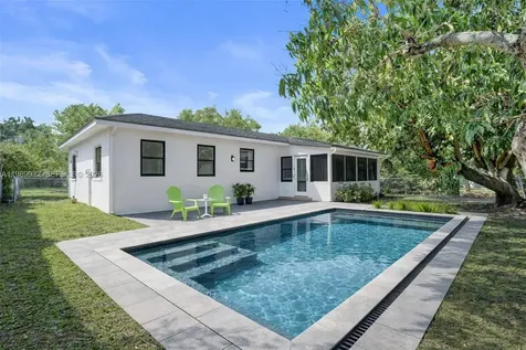 221 NE 48th Terrace Miami FL 33137