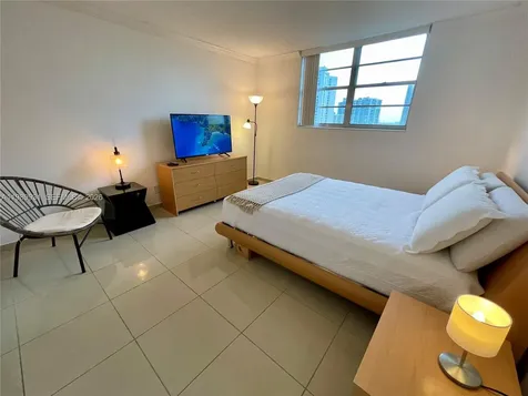 19390 Collins Avenue Sunny Isles Beach FL 33160
