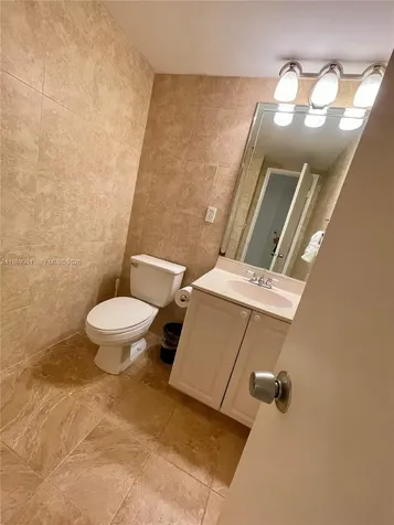 19390 Collins Avenue Sunny Isles Beach FL 33160