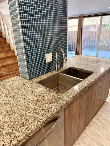 833 NW 81st Terrace Plantation FL 33324