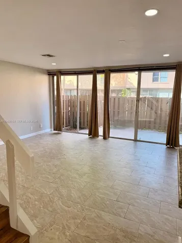 833 NW 81st Terrace Plantation FL 33324