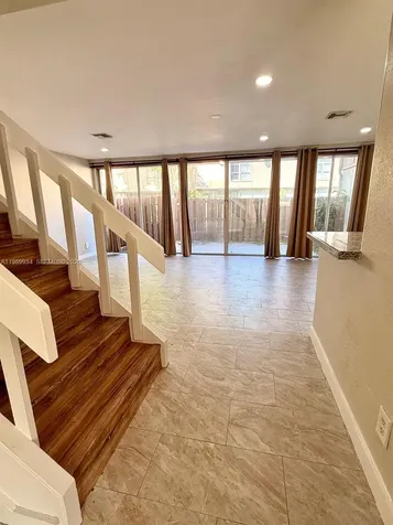 833 NW 81st Terrace Plantation FL 33324