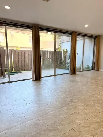 833 NW 81st Terrace Plantation FL 33324
