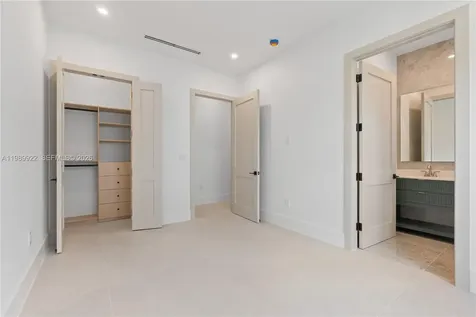 6221 SW 60th Street South Miami FL 33143