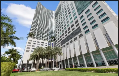 175 SW 7th Street Miami FL 33130